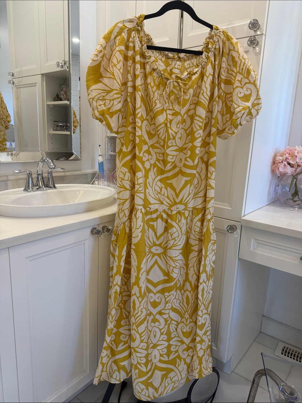 Yellow Floral Puff-Sleeve Maxi Dress